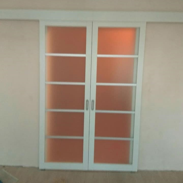 Межкомнатные двери белые 1