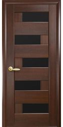 Межкомнатные двери Пальміра с черным стеклом, ПВХ DeLuxe Каштан