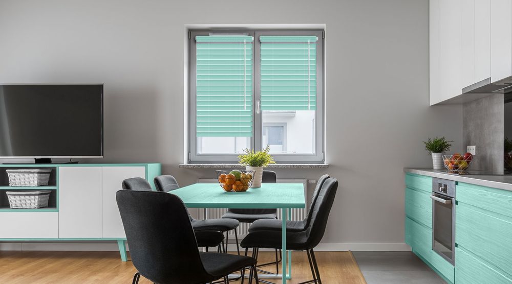 Жалюзи горизонтальные Виконт цвет голубой перламутр galuzi_gorizontalni24